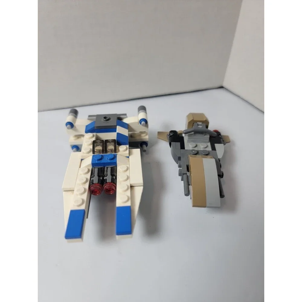 LEGO Star Wars Spacecraft Vehicle Lot of 2 Built Models No Minifigures...